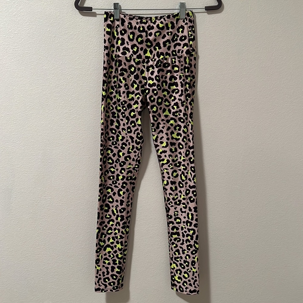Goldsheep High Rise Neon Nude Leopard Print Leggings Small